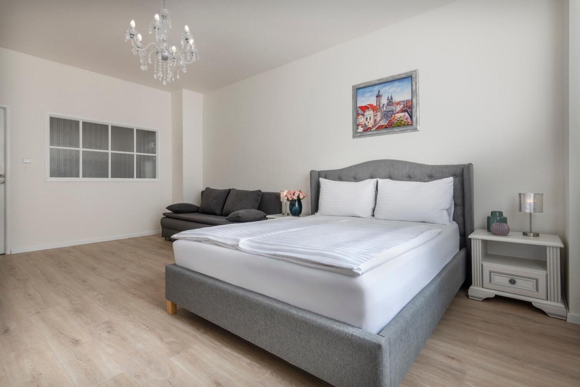 Prague Serenity Suites And Apartments Екстер'єр фото