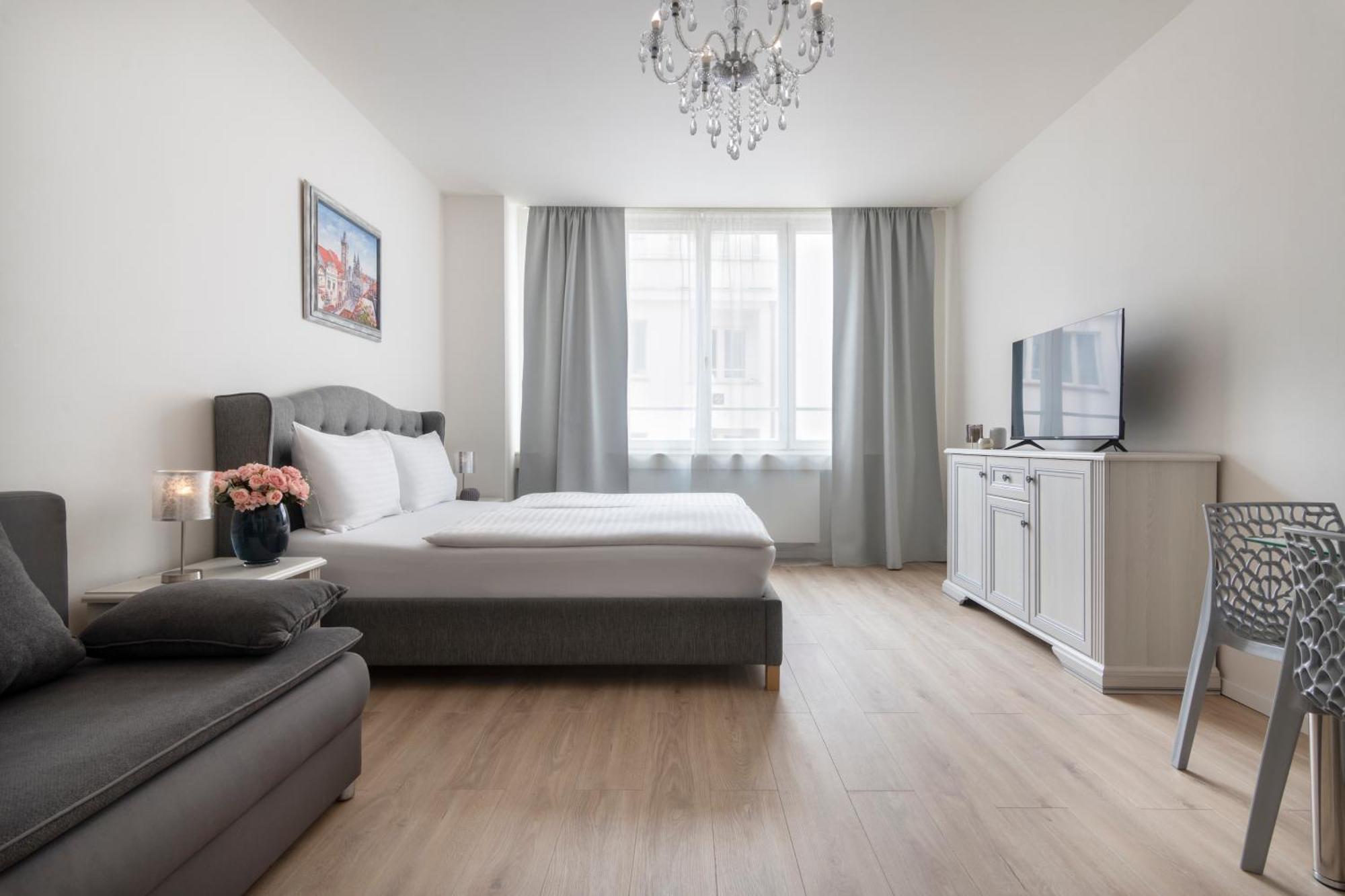 Prague Serenity Suites And Apartments Екстер'єр фото